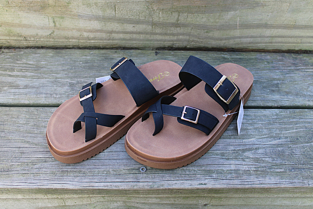 Black essential sandal